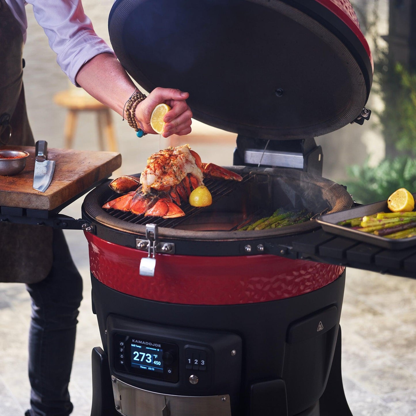 Kamado Joe® Classic Konnected Joe™ Digital Charcoal Grill and Smoker