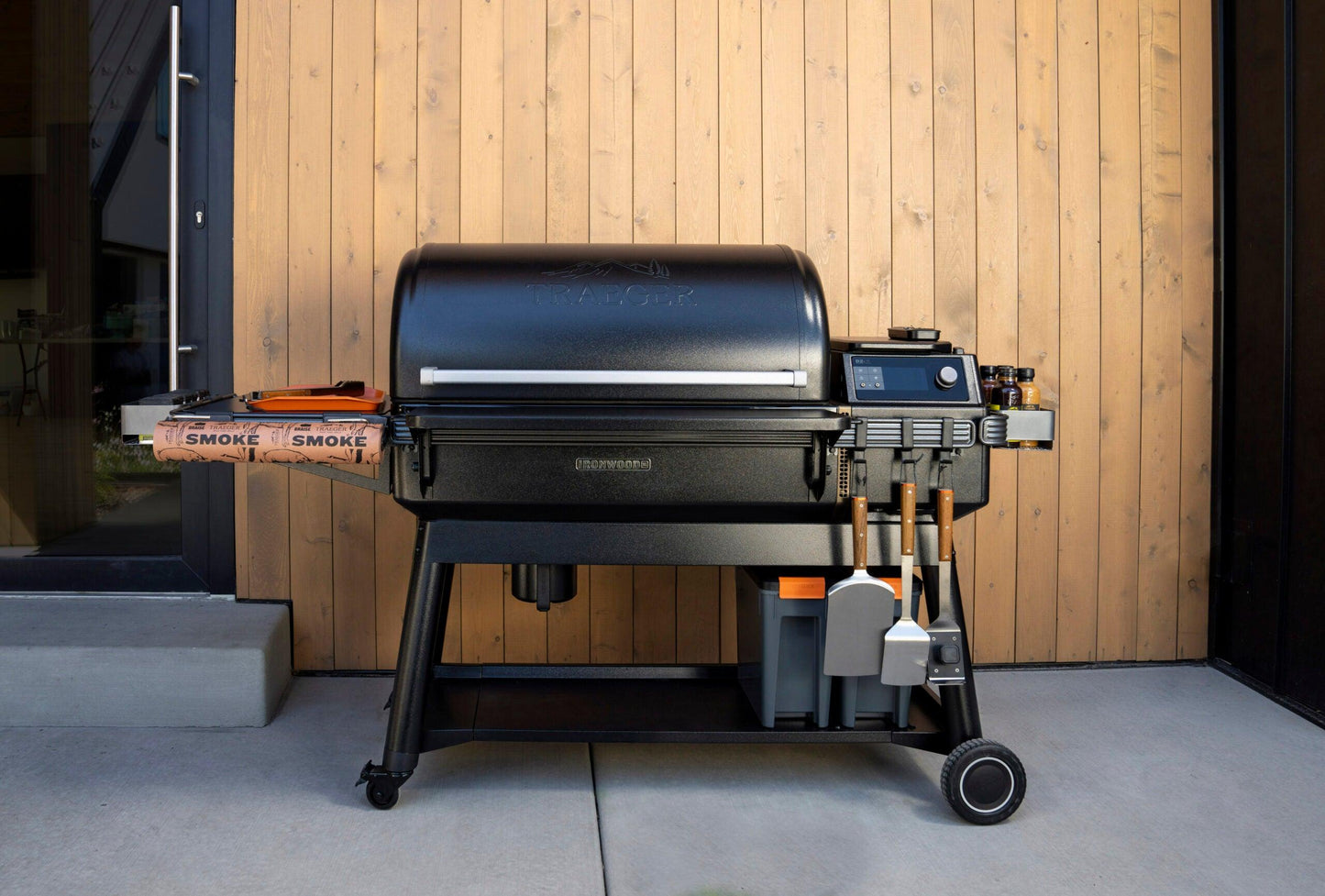 Traeger Ironwood XL Wood Pellet BBQ Smoker Grill